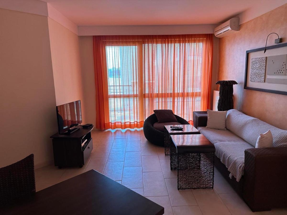 Апарт отель Oazis Vip Club Солнечный берег Экстерьер фото