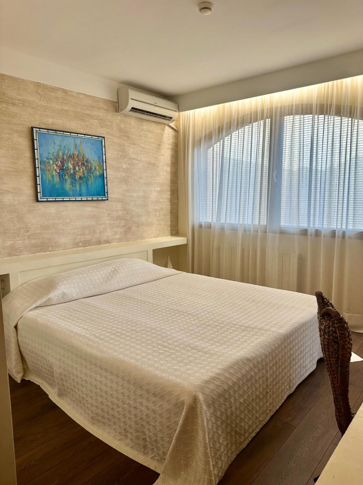 Апарт отель Oazis Vip Club Солнечный берег Экстерьер фото